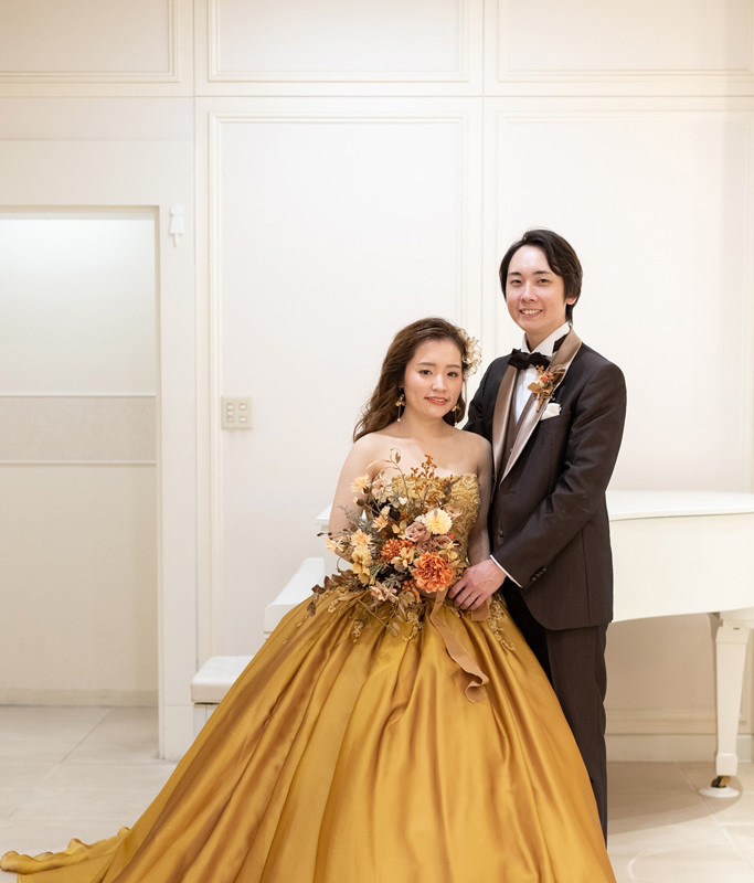 華やかな結婚式のポイントはテーマカラーを徹底した空間作り♡