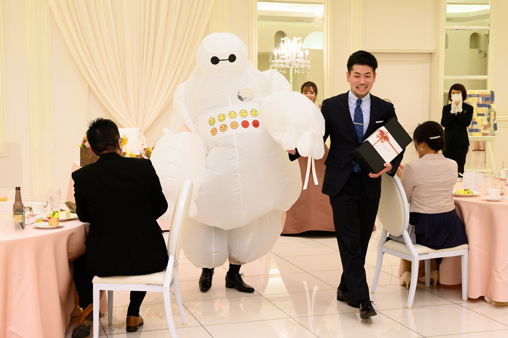 サプライズ、したり＆されたり。
ユニークな演出いっぱいの結婚式♡