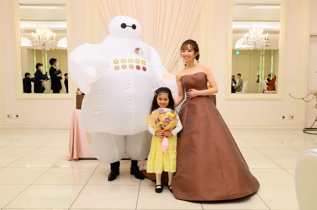 サプライズ、したり＆されたり。
ユニークな演出いっぱいの結婚式♡