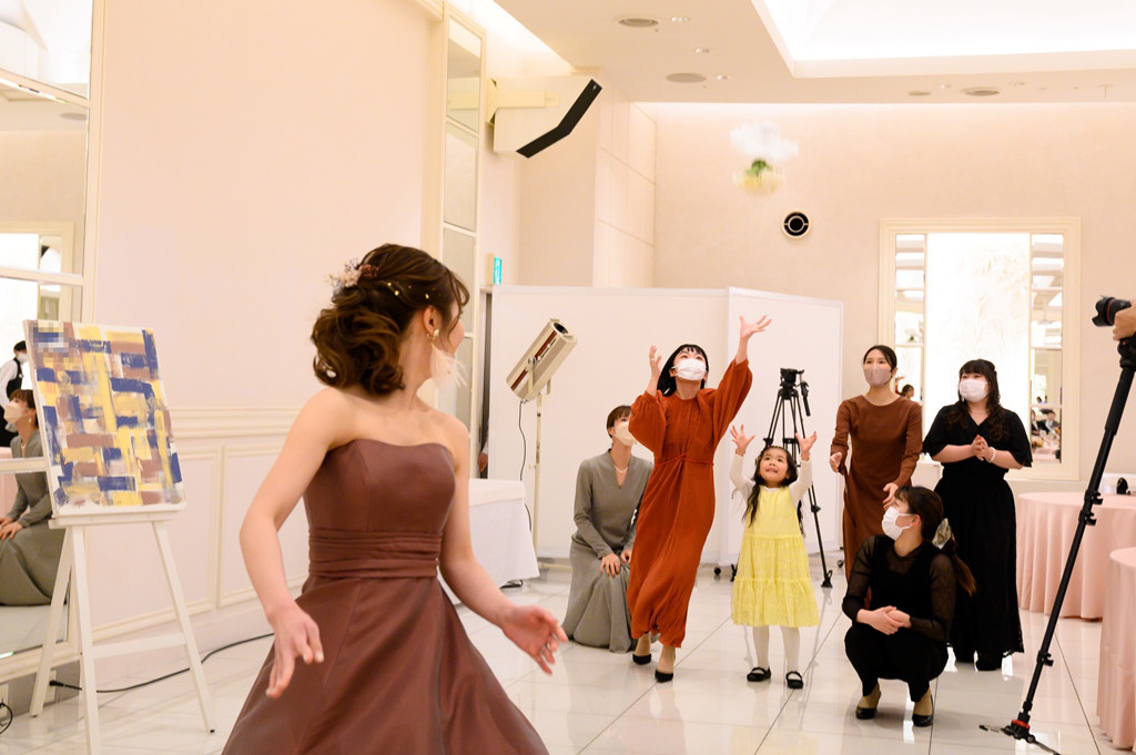 サプライズ、したり＆されたり。
ユニークな演出いっぱいの結婚式♡