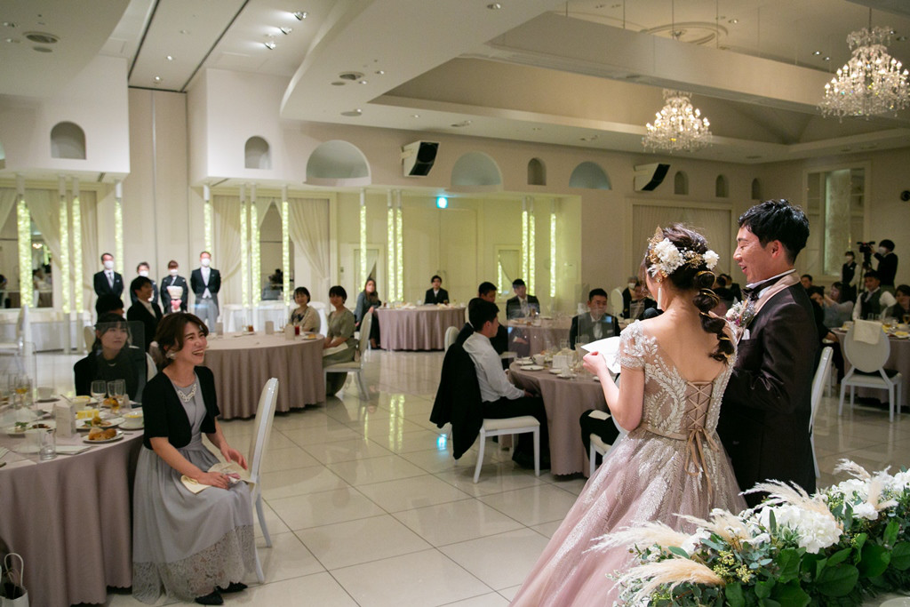 披露宴後にまさかのサプライズ！
新郎新婦やゲストの絆を感じる結婚式