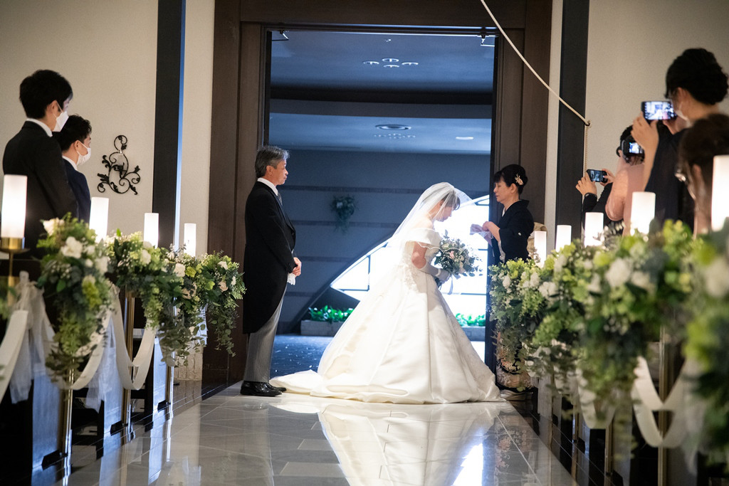 しあわせいっぱいの結婚式に、個性をひとさじ♡ 
笑顔と絆の結婚式