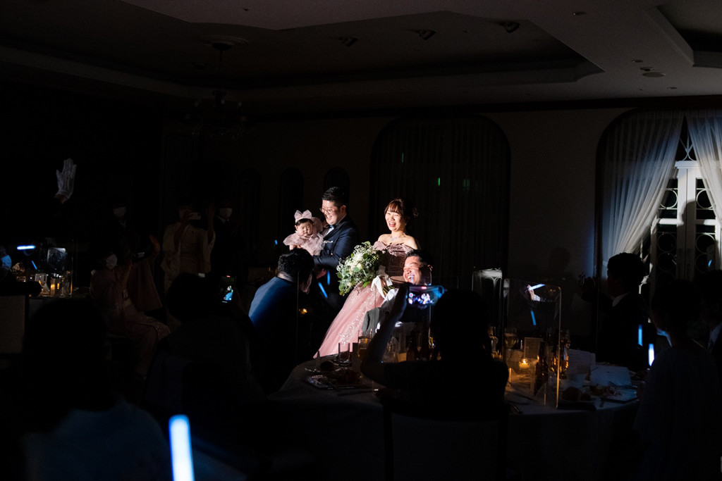 しあわせいっぱいの結婚式に、個性をひとさじ♡ 
笑顔と絆の結婚式