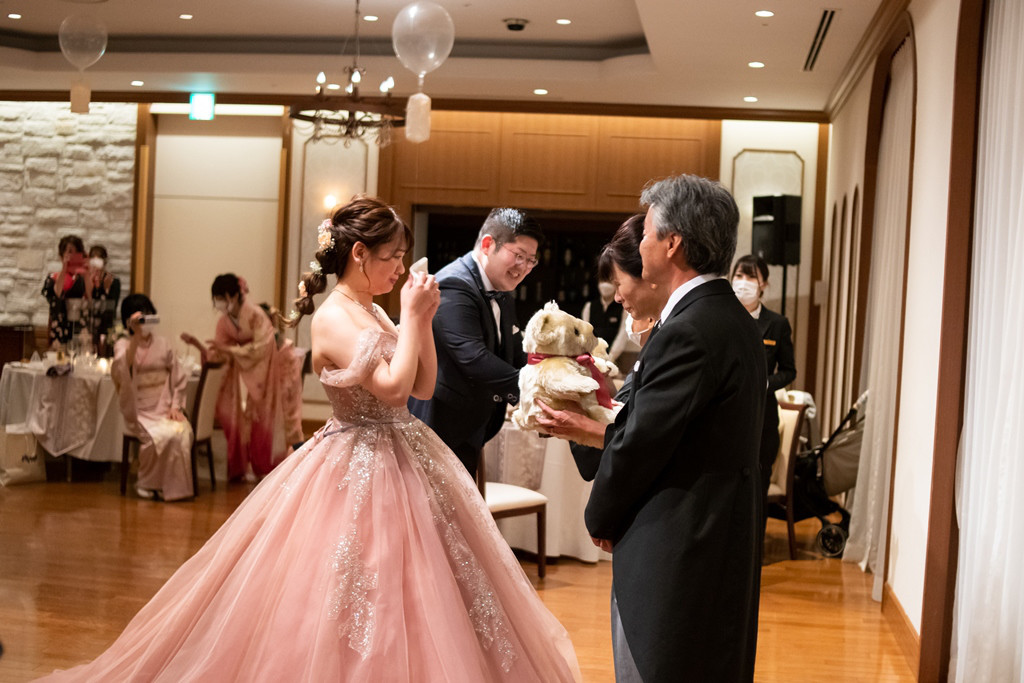 しあわせいっぱいの結婚式に、個性をひとさじ♡ 
笑顔と絆の結婚式