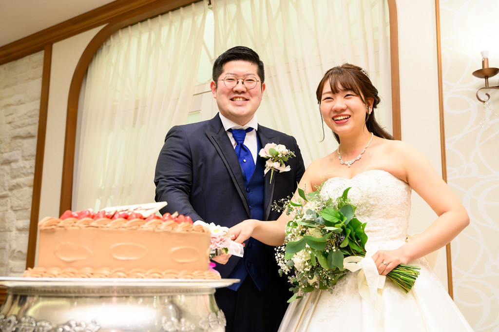 しあわせいっぱいの結婚式に、個性をひとさじ♡ 
笑顔と絆の結婚式