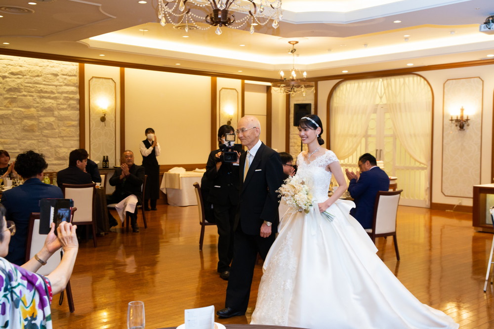 ゲストからのエールと祝福が会場を包む♡
あたたかい笑顔に溢れた結婚式