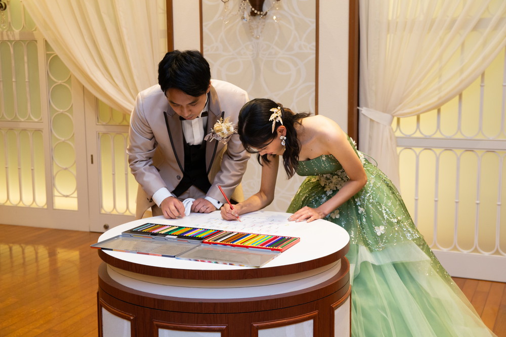 ゲストからのエールと祝福が会場を包む♡
あたたかい笑顔に溢れた結婚式