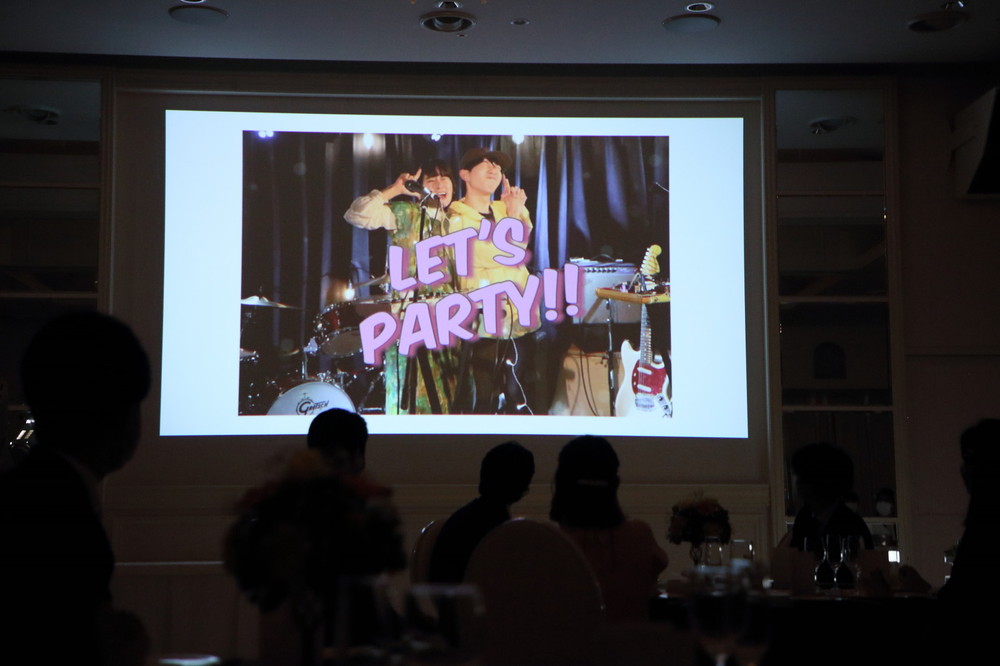 おふたりの共通の趣味と手作りがいっぱい♡
ほっこり、あたたかい結婚式