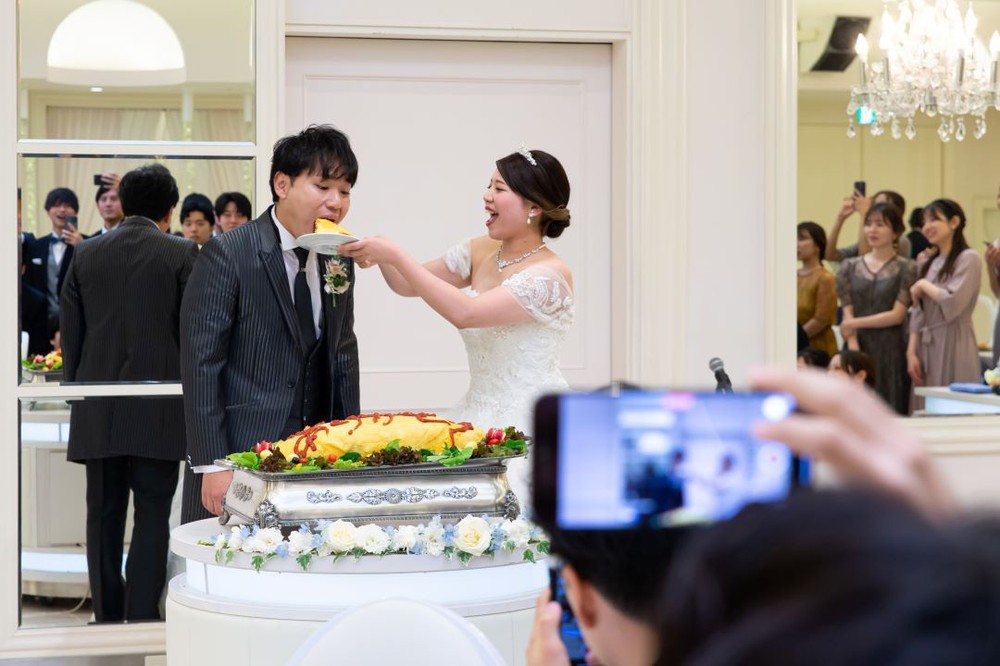 おふたりのこだわりがたくさん詰まった結婚式♡
オリジナル演出にもご注目！