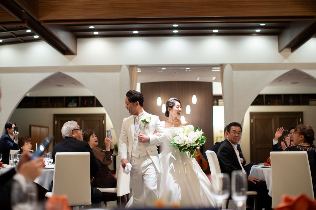 ♡テーマは南国リゾート！
おふたりのこだわりがつまったウェディング♡