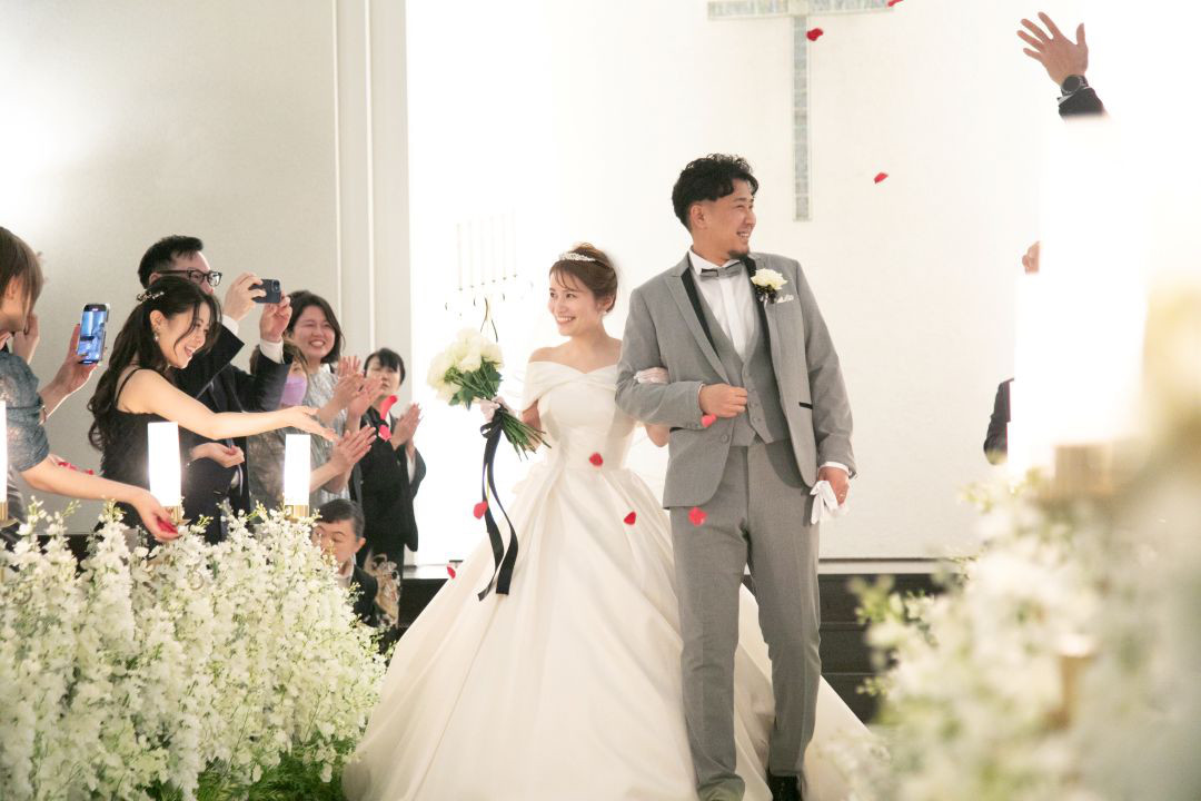 ♡ゲスト参加型の演出で
楽しいアットホームウェディング♡