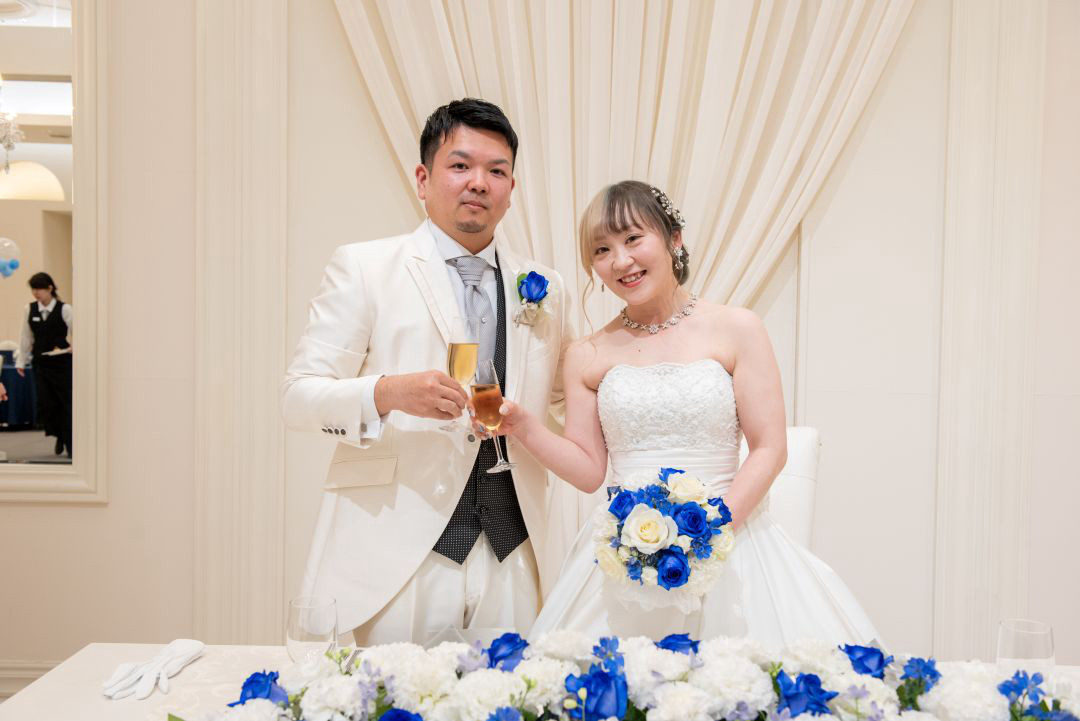 ♡青をテーマに、大切な人たちに
見守られながらおふたりらしいウェディング♡