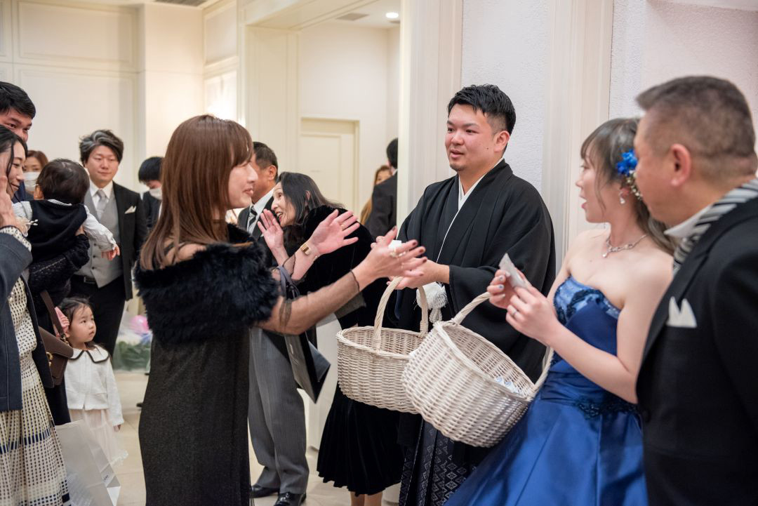 ♡青をテーマに、大切な人たちに
見守られながらおふたりらしいウェディング♡