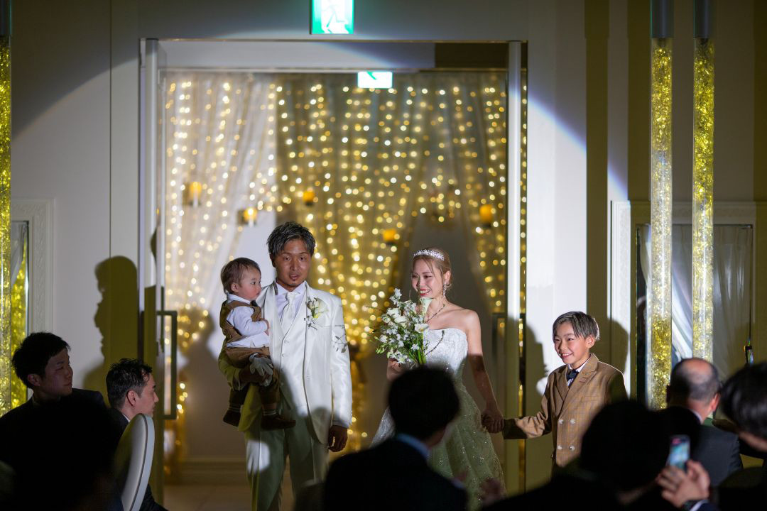 おふたりから家族へ
～想いがつながるあたたかなウェディング～